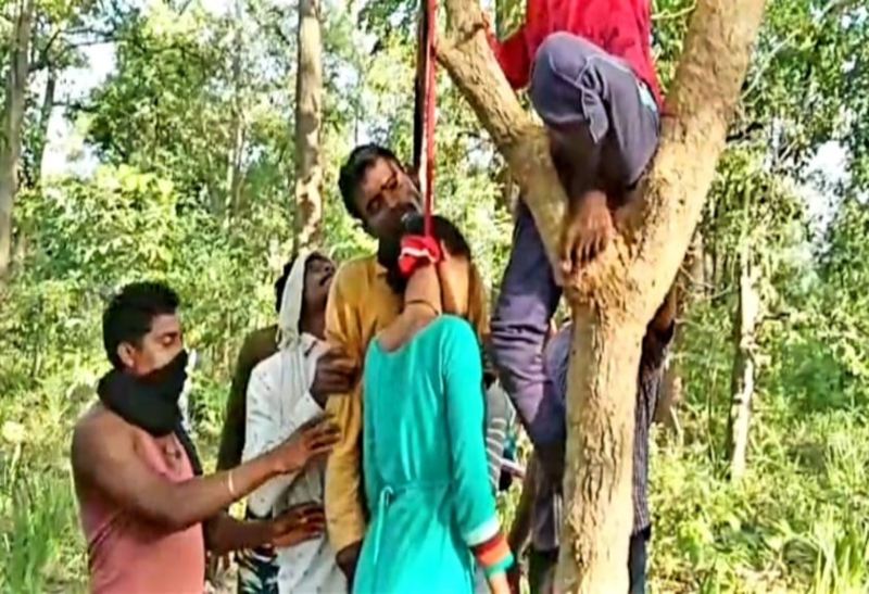 तीन बच्चों के पिता ने 18 साल की प्रेमिका संग लगाई फांसी, दोनों घर से थे लापता…