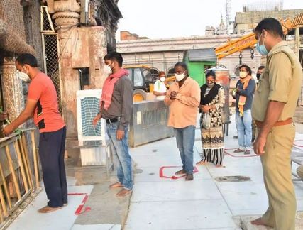 भक्तों के लिए 53 दिन बाद खुला बाबा विश्वनाथ का दरबार