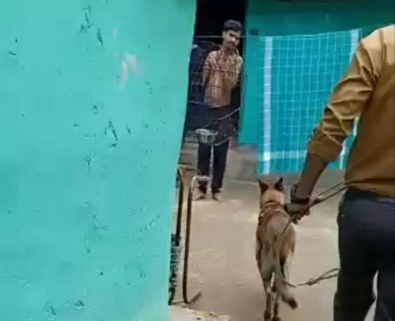 सूने मकान से नकदी और सामान किया था पार, खोजी डॉग ने किया पर्दाफाश, आरोपी गिरफ्तार…