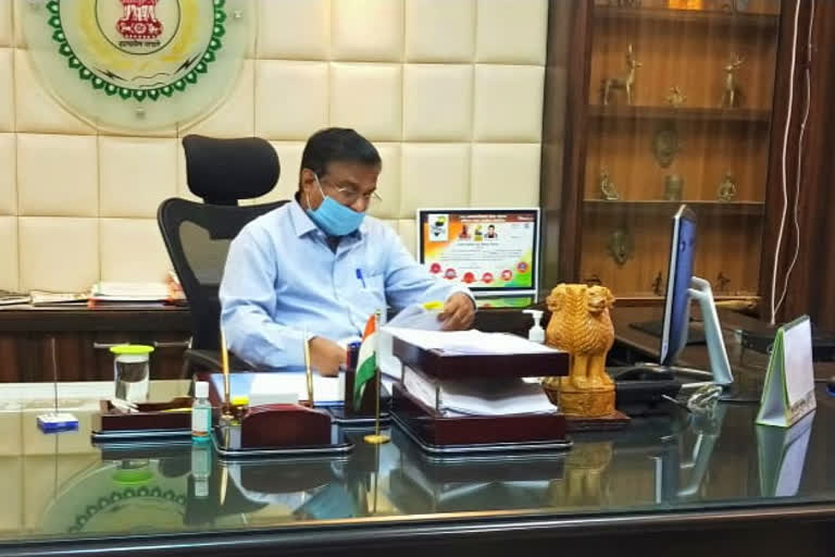जशपुरनगर : कलेक्टर ने वर्चुअल जीवनदीप समिति की बैठक ली