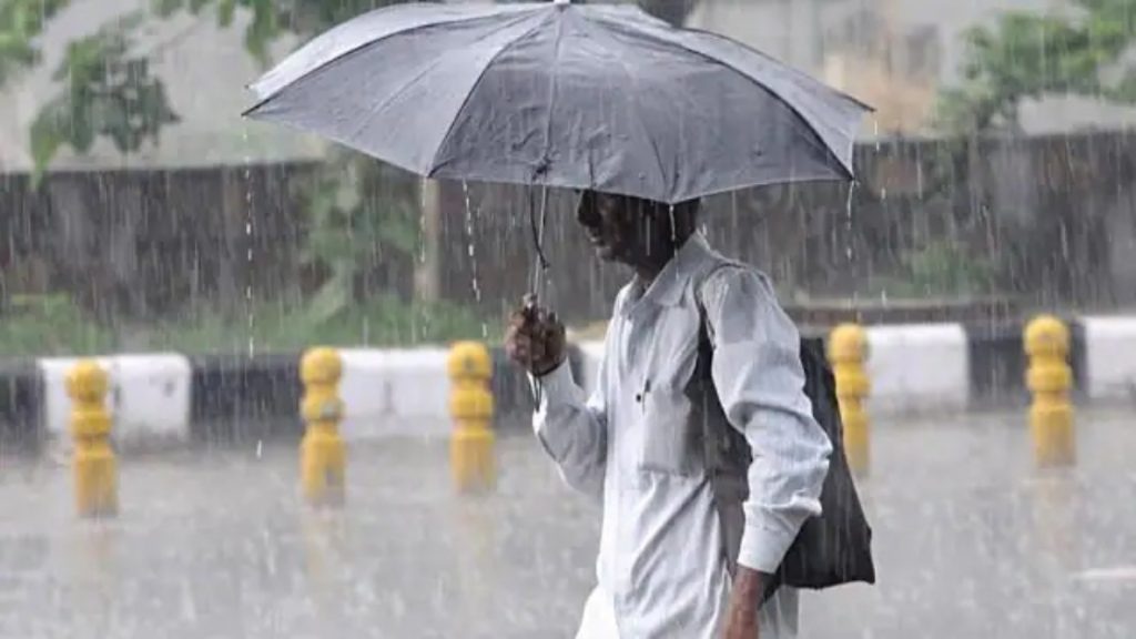 छत्तीसगढ़ में आज बारिश के आसार, कुछ स्थानों पर भारी वर्षा तो कुछ स्थानों पर पड़ेंगे छींटे