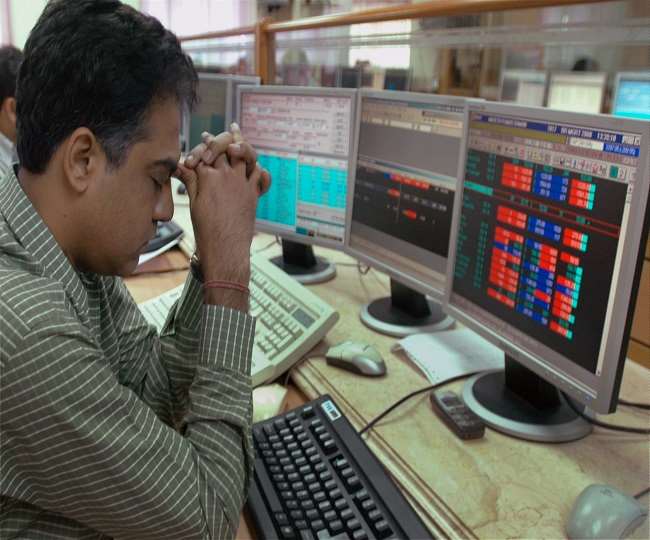 Sensex 485.82 अंक टूटा, Nifty भी आया 15,750 अंक के नीचे, इन शेयरों में रही सबसे ज्यादा गिरावट