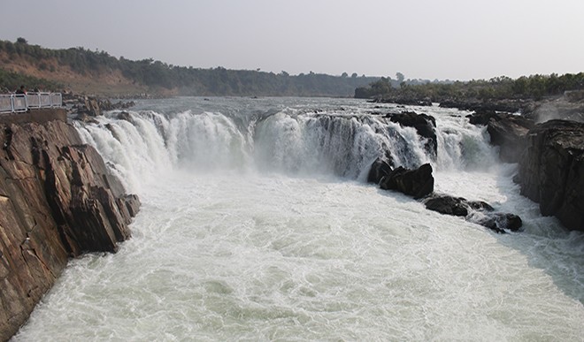 जाबालि ऋषि की तपोभूमि जबलपुर में पर्यटकों के देखने के लिए बहुत कुछ है