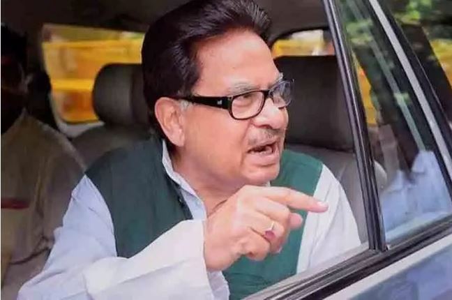 पीएल पुनिया की बंद कमरे में चर्चा खत्म: बृहस्पत सिंह मामले में साधी चुप्पी, कहा- वो मामला खत्म, इस बारे में मैं कुछ नहीं कह सकता