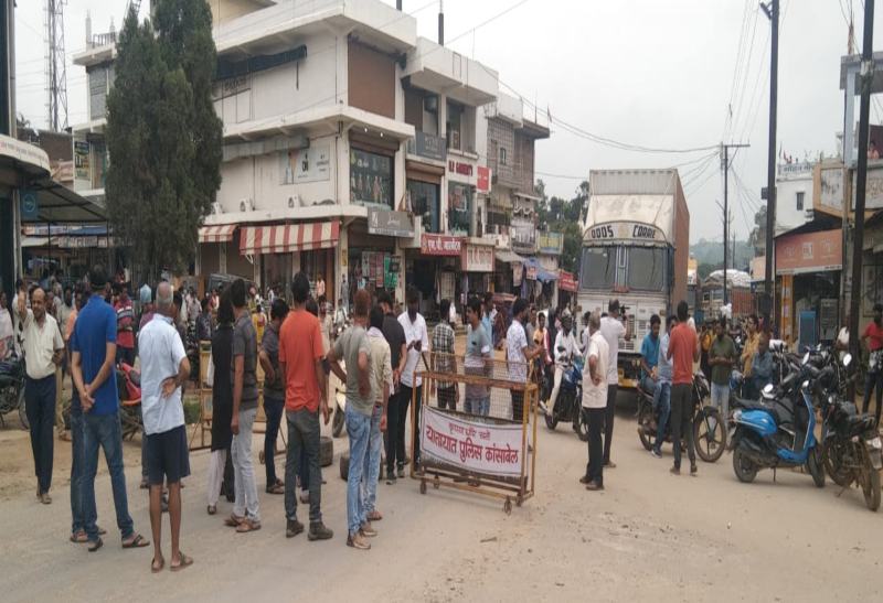 छत्तीसगढ़ : स्टील प्लांट के विरोध में उतरे ग्रामीण, भाजपा नेता को बनाया बंधक, लगाया यह आरोप…