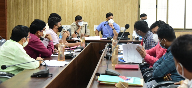 कलेक्टर, एसपी की अध्यक्षता में जिला सड़क सुरक्षा समिति की मासिक बैठक सम्पन्न , बिना हेलमेट चलने वालों पर होगी सख्त कार्यवाही