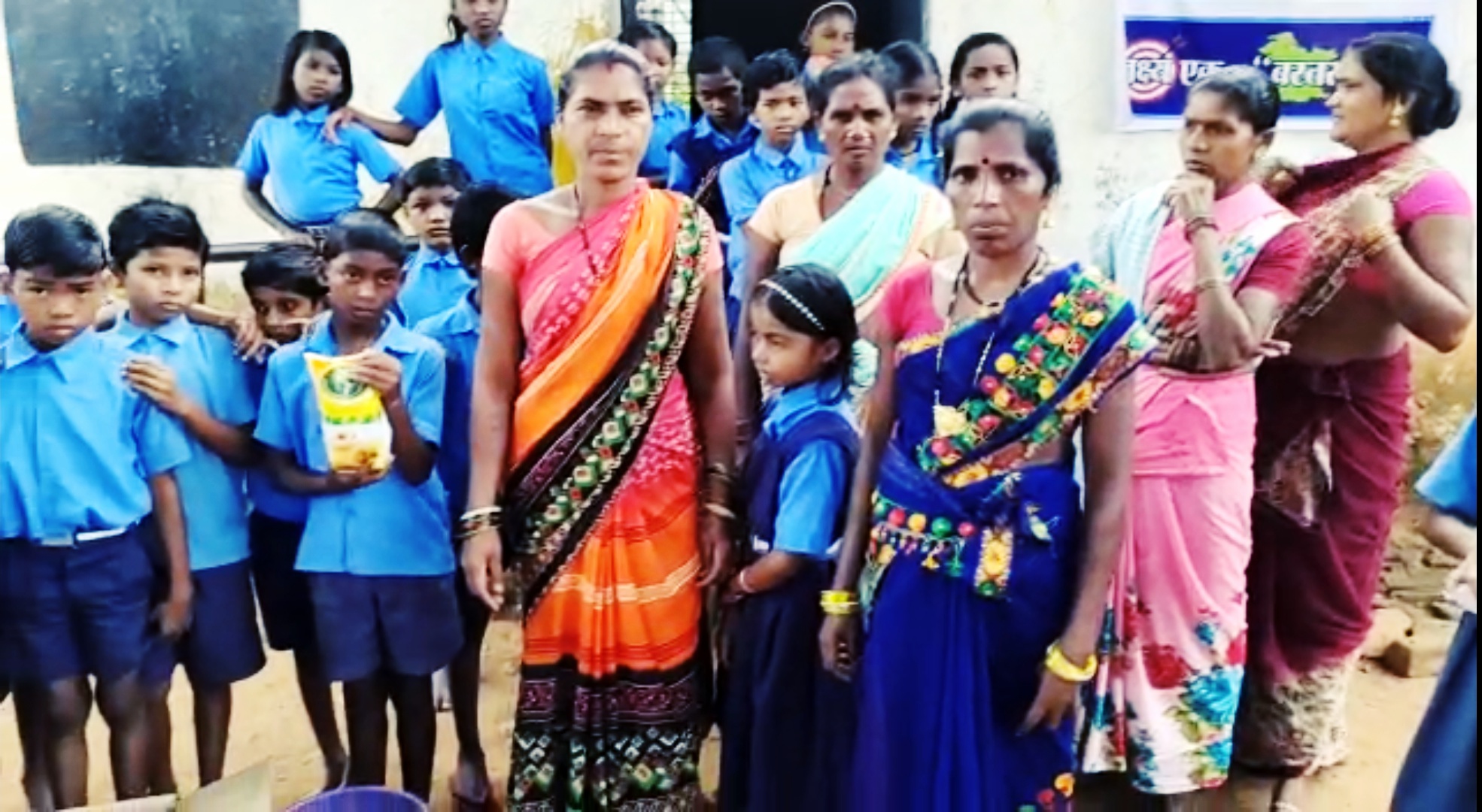 जानवर भी खाना पसंद नहीं करेंगे, घटिया स्तर के मध्यान भोजन में सफ्लाई होने वाला राशन को,