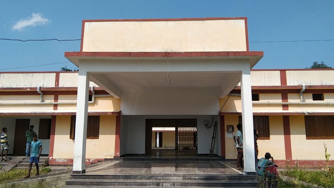 थूक पॉलिश एक करोड़ से अधिक की राशि से बने वननिर्मित निर्माण कार्य में, मामला गोलावंड कन्या छात्रावास भवन का