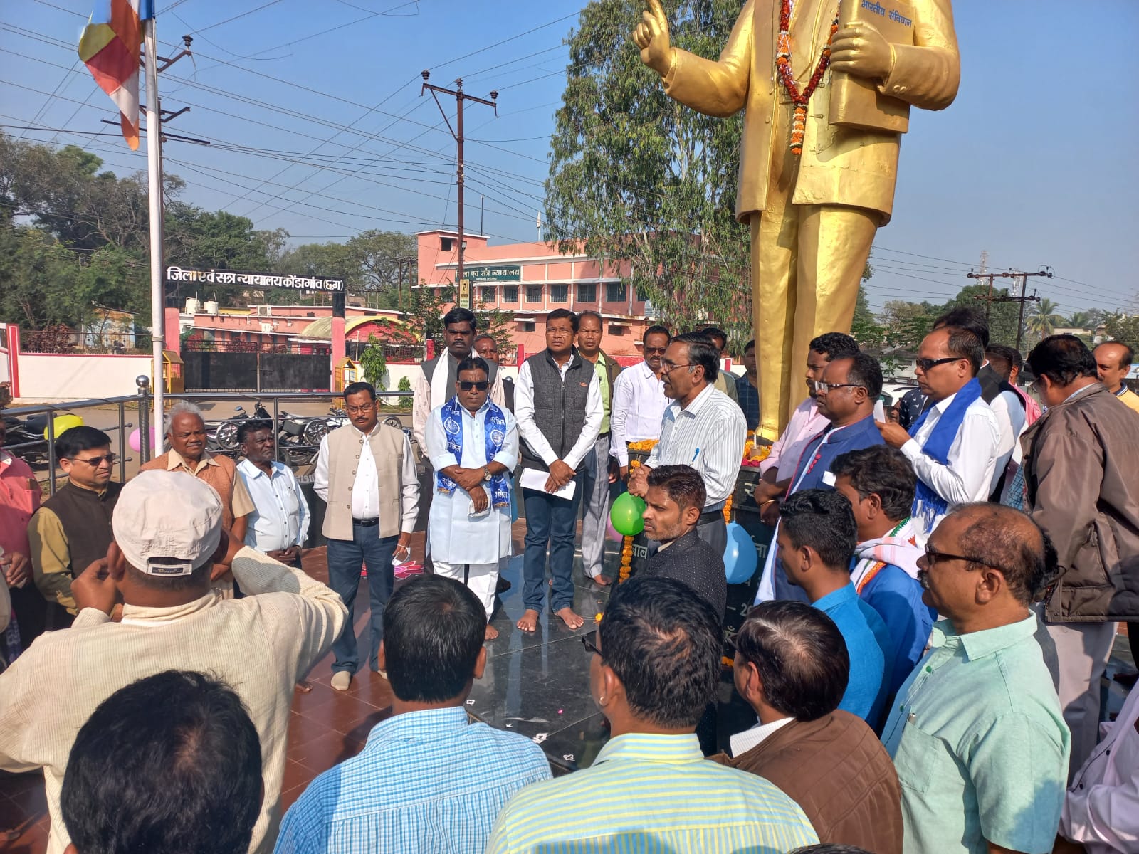 देश में सभी धर्मों को समानता मौलिक अधिकारों की व्यवस्था ही संविधान हैं–मोहन मरकाम