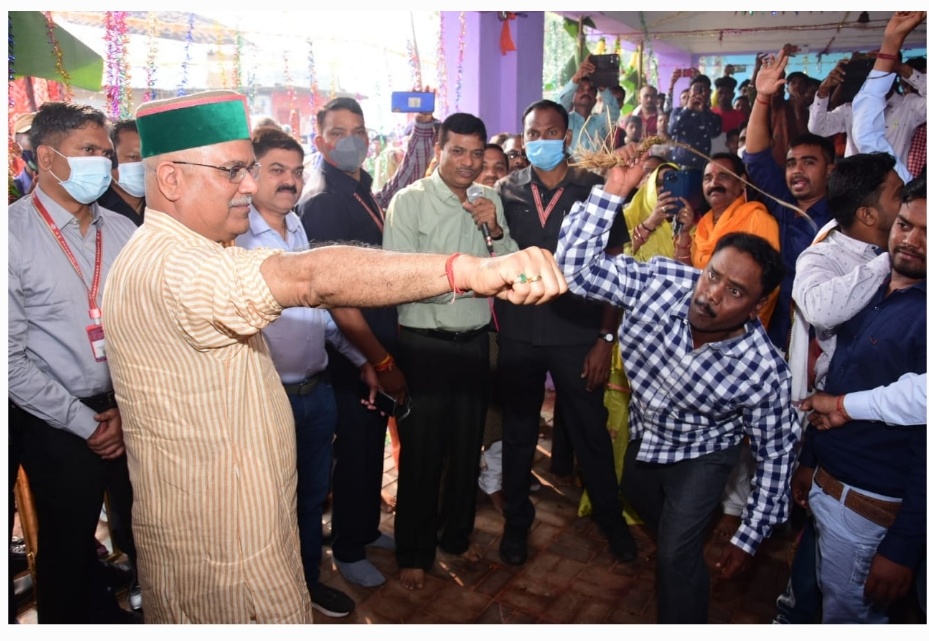 कुश के सोटे सहकर मुख्य मंत्री भूपेश बघेल ने  सबके लिए की मंगल कामनाएं