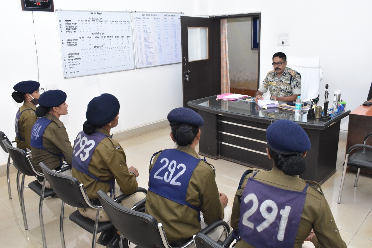 बस्तर संभाग में 237 प्रधान आरक्षकों को सहायक उप निरीक्षक   पद, बस्तर आईजी सुन्दरराज पी. ने दी शुभकामनाएं