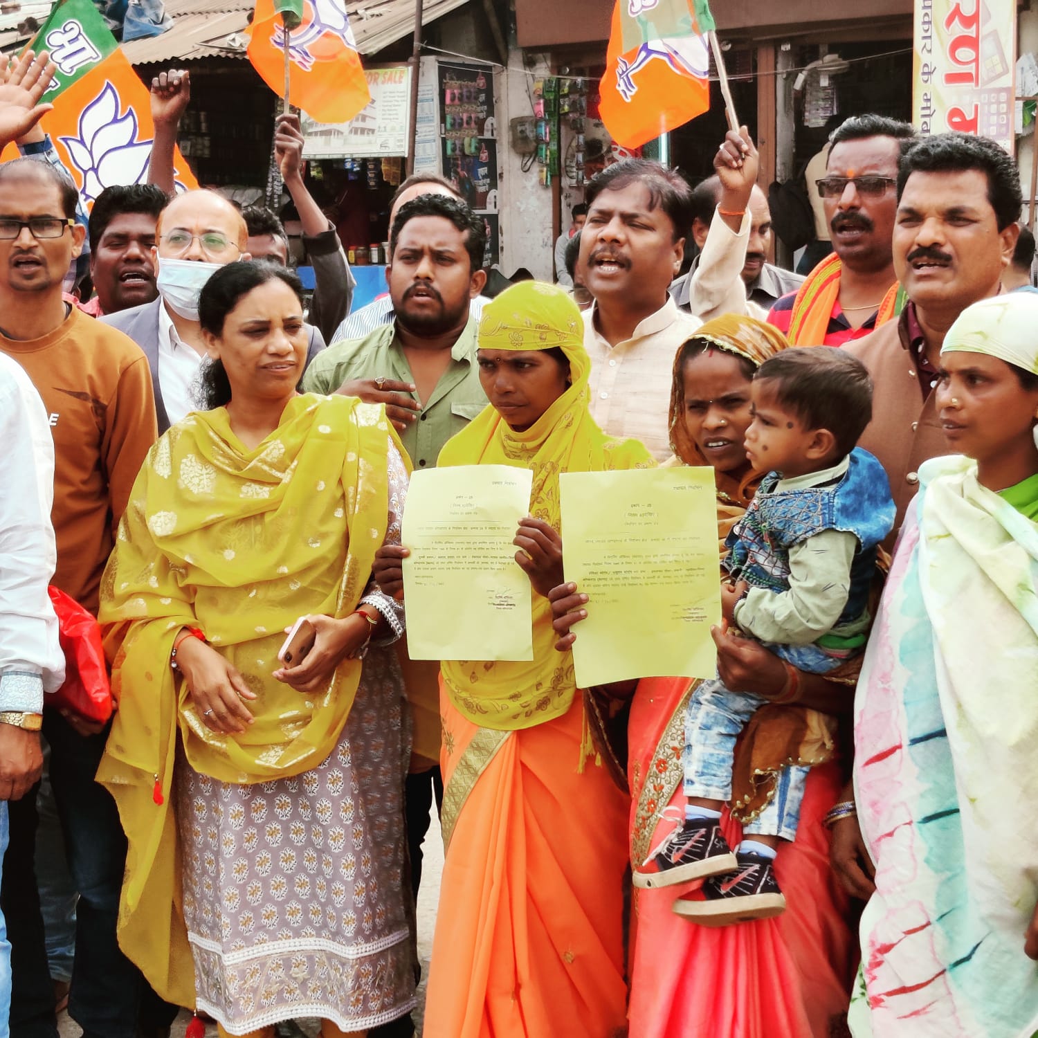 भाजपा ने कांग्रेस पीसीसी अध्यक्ष पर लगाया आरोप जिला प्रशासन पर दबाव बनाकर पंचायत चुनाव में हारे हुए कांग्रेस समर्थित प्रत्याशी को दे दिया जीत का प्रमाण पत्र