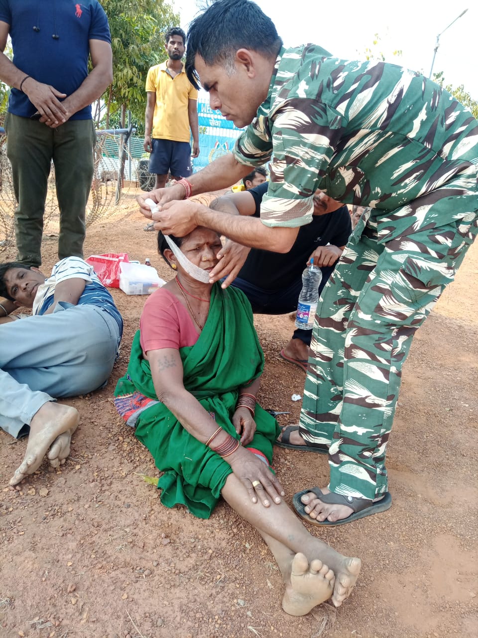 पुष्पाल घाट में वाहन दुर्घटनाग्रस्त, चार घायल
