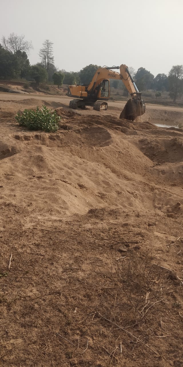 अवैध रेत खनन पर अंकुश लगाने में विभाग नाकाम, मामला बडेकुरुषनार में चल रहे अवैध रेत उत्खनन का