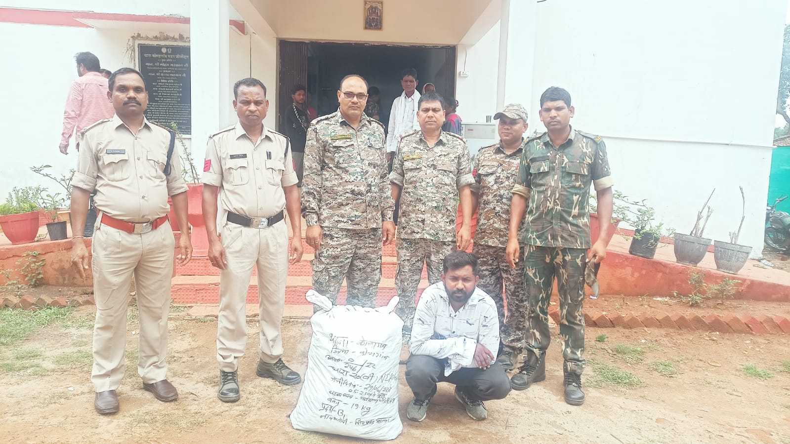 कोंडागांव पुलिस ने 3 लाख का गांजा सहित एक आरोपित को किया गिरफ्तार