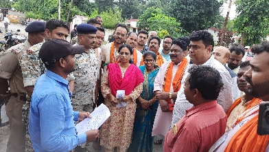 भाजपा प्रतिनिधि मंडल  पहुंचा पीसीसी अध्यक्ष मोहन  मरकाम निवास मांगा राष्ट्रपति  प्रत्याशी  द्रौपदी मुर्मू  पक्ष में समर्थन