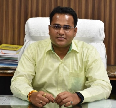 कलेक्टर जनदर्शन में उप स्वास्थ्य केन्द्र निर्माण, मजदूरी भुगतान, सोलर लाईट एवं पंप लगाने संबंधी मिले आवेदन