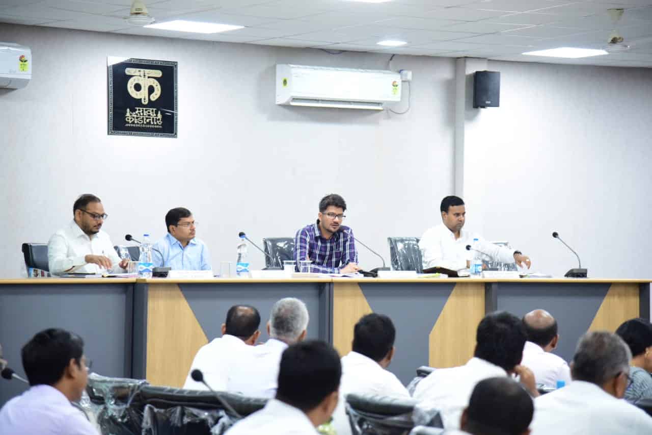मावा कोंडानार के आवेदनों का गुणवत्तापूर्ण निराकरण हेतु कलेक्टर ने दिये निर्देश