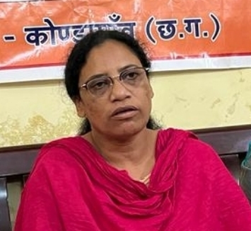 प्रदेश की भुपेश सरकार ने लोक लुभावने वादे करके आम जनता एवं कर्मचारियों को बेवकूफ बनाया - लता उसेंडी
