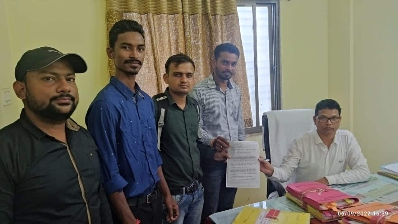 नव नियुक्त शिक्षकों ने सौंपा मुख्यमंत्री के नाम ज्ञापन