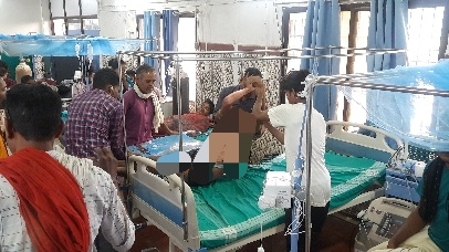 निर्माणधीन मकान के ऊपर से गई हाई टेंशन तार  की  चपेट में , गम्भीर रूप से घायल