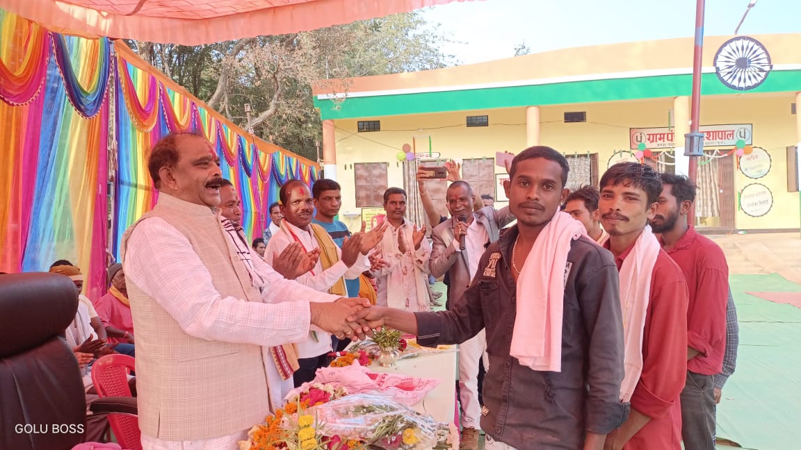 बस्तर विधायक ने दसपाल पंचायत भवन का किया लोकार्पण