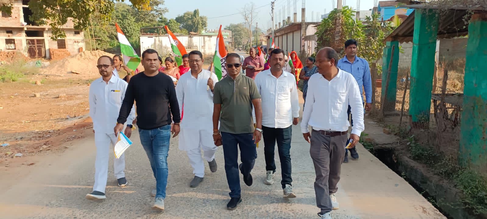छविंद्र के नेतृत्व में घर-घर पहुंची हाथ से हाथ जोड़ो पदयात्रा, गिनाई भूपेश सरकार के चार साल की उपलब्धियां