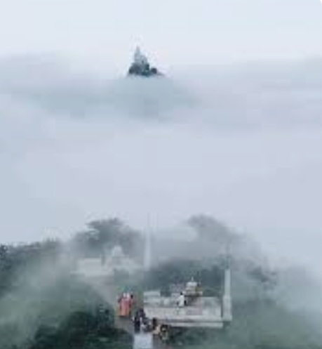 सकल जैन समाज ने निकाली मौन रैली, सम्मेद शिखर बचाने सौपा ज्ञापन
