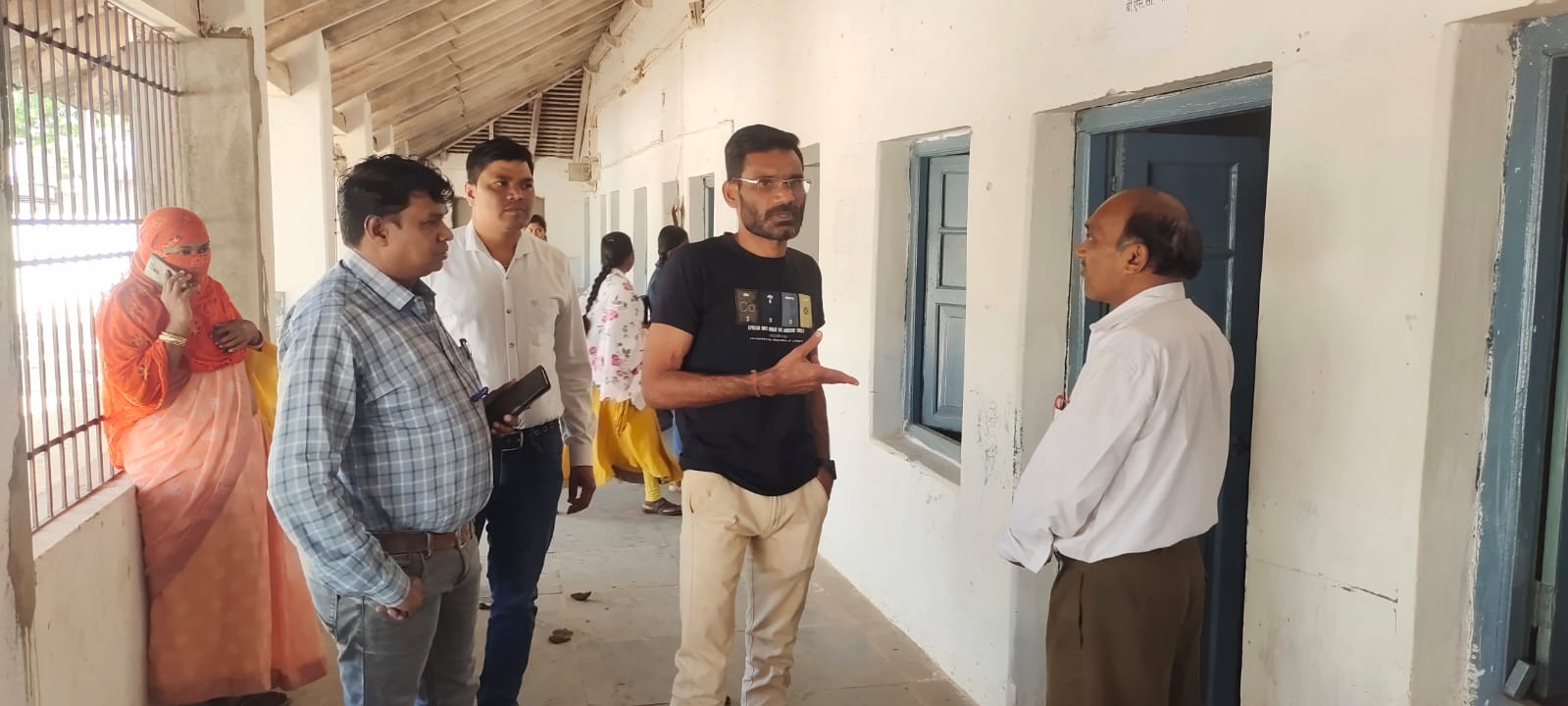 नवीन महाविद्यालय बस्तर में अव्यवस्था को लेकर एसडीएम ने दिए सख्त निर्देश
