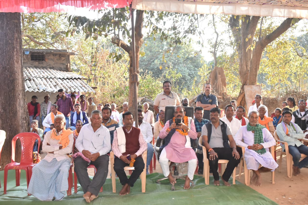 बजावंड माघ मेला में पहुंचे विधायक लखेश्वर बघेल
