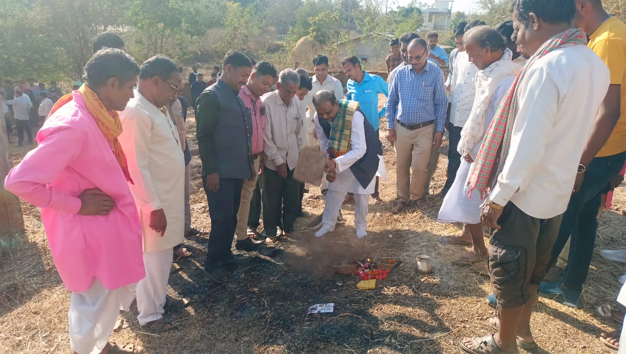 सुआर्य राजपुरोहित तिवारी ब्राह्मण समाज के कार्यक्रम में शामिल हुए बस्तर विधायक