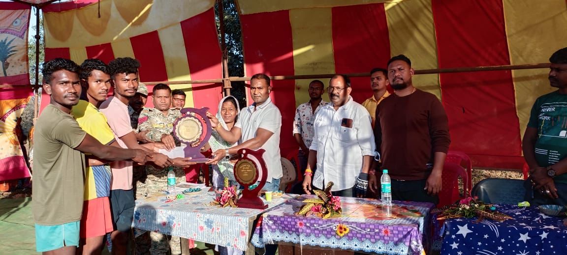 हार-जीत खेल का हिस्सा है, उपविजेता टीम को ईमानदारी और बेहतर प्रयास करना चाहिए-छविंद्र कर्मा