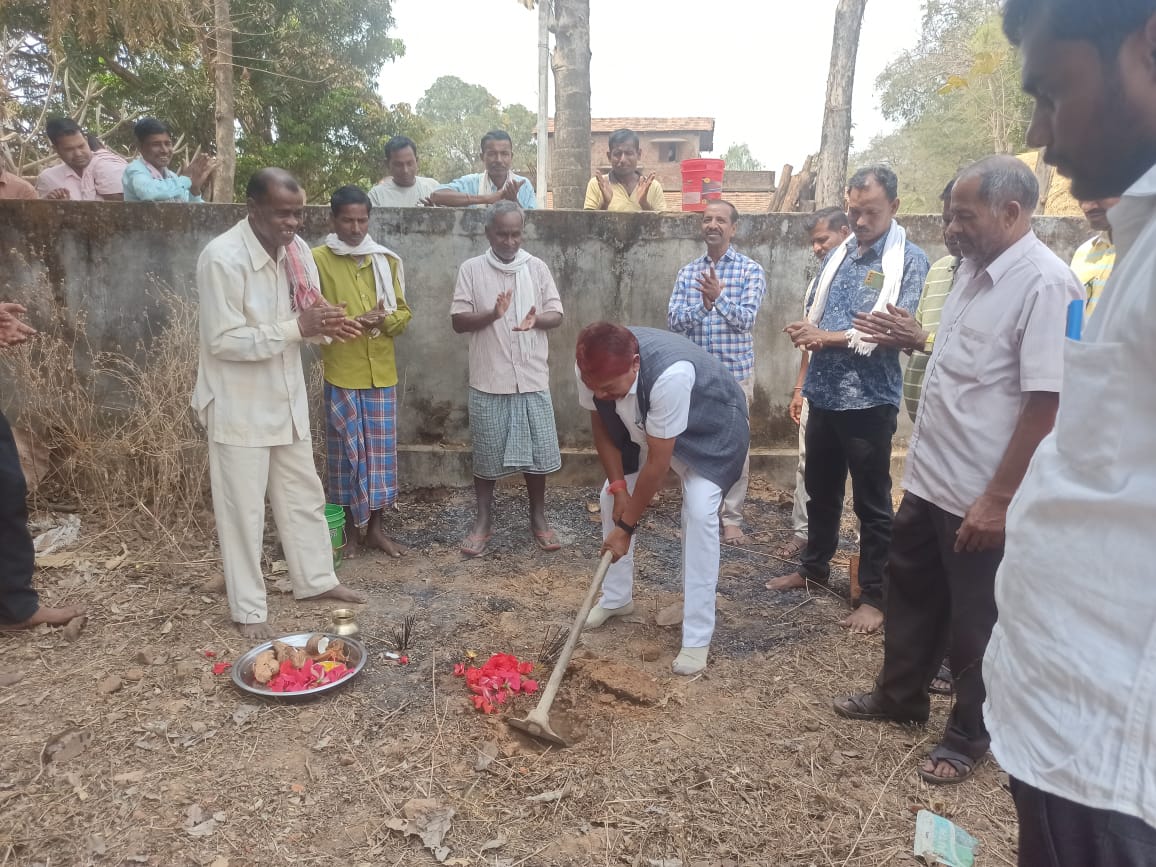 विधायक कश्यप ने भानपुरी और मडानार में निर्माण कार्य का किया भूमिपूजन