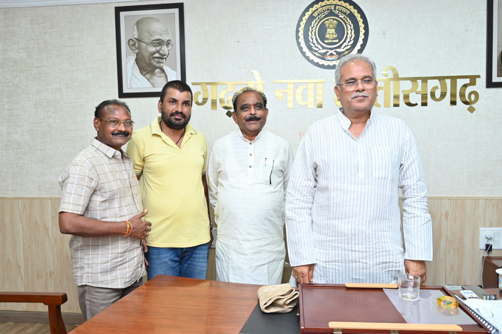 छत्तीसगढ़ मुख्यमंत्री भूपेश बघेल के दो दिवसीय प्रवास को लेकर लखेश्वर बघेल से चर्चा