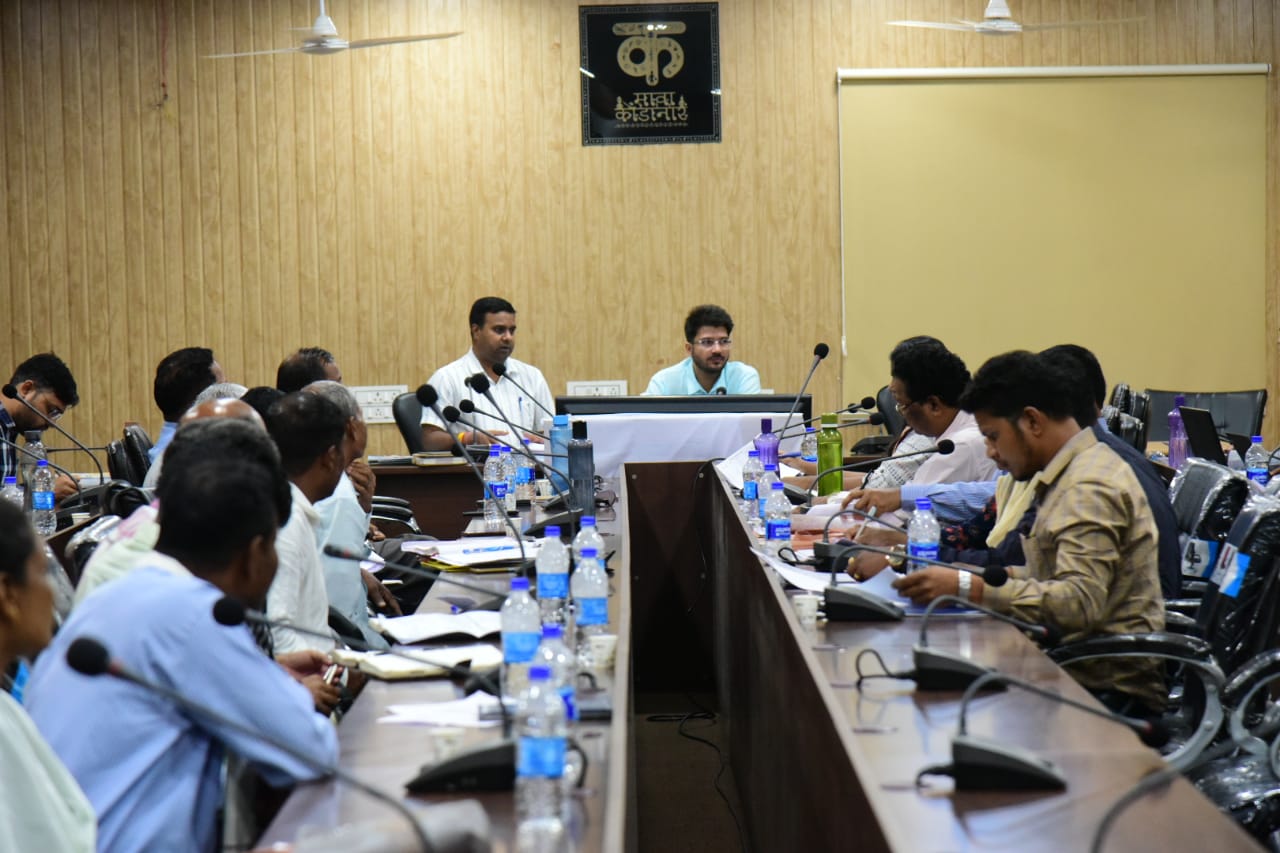कलेक्टर ने रीपा संचालन कार्ययोजना निर्माण हेतु ली बैठक
