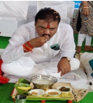 मेहनतकशों के सम्मान में बोरे- बाशी खाया रेखचंद ने
