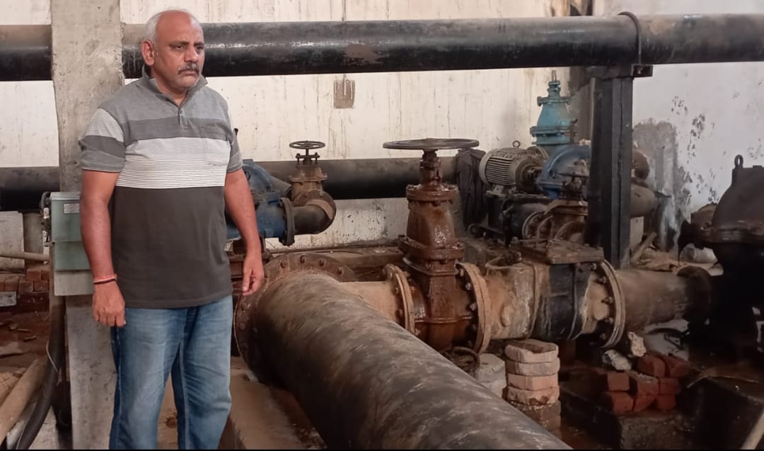 वाटर ट्रीटमेंट प्लांट के 2 पंप खराब,4 टिप्पर बिगड़े खड़े, महापौर कांग्रेसी पार्षद राजनीतिक कार्यो में व्यस्त -आलोक अवस्थी
