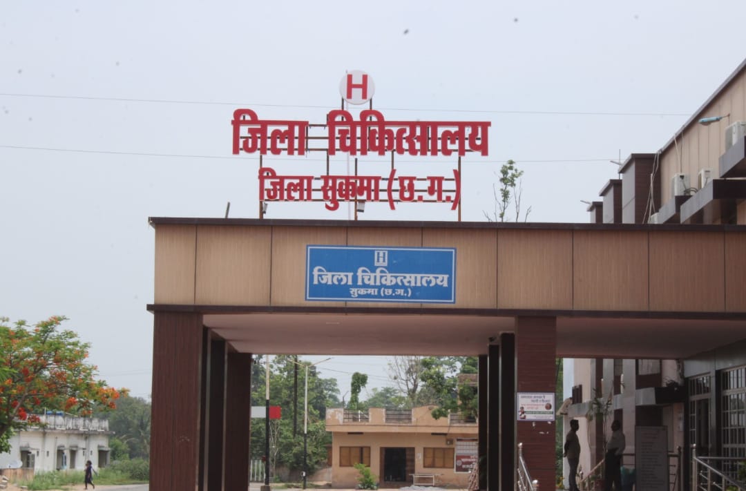 जिला चिकित्सालय में 3 मेजर व 5 माइनर सर्जरी कर, रतन मंडावी का बचाया हाथ