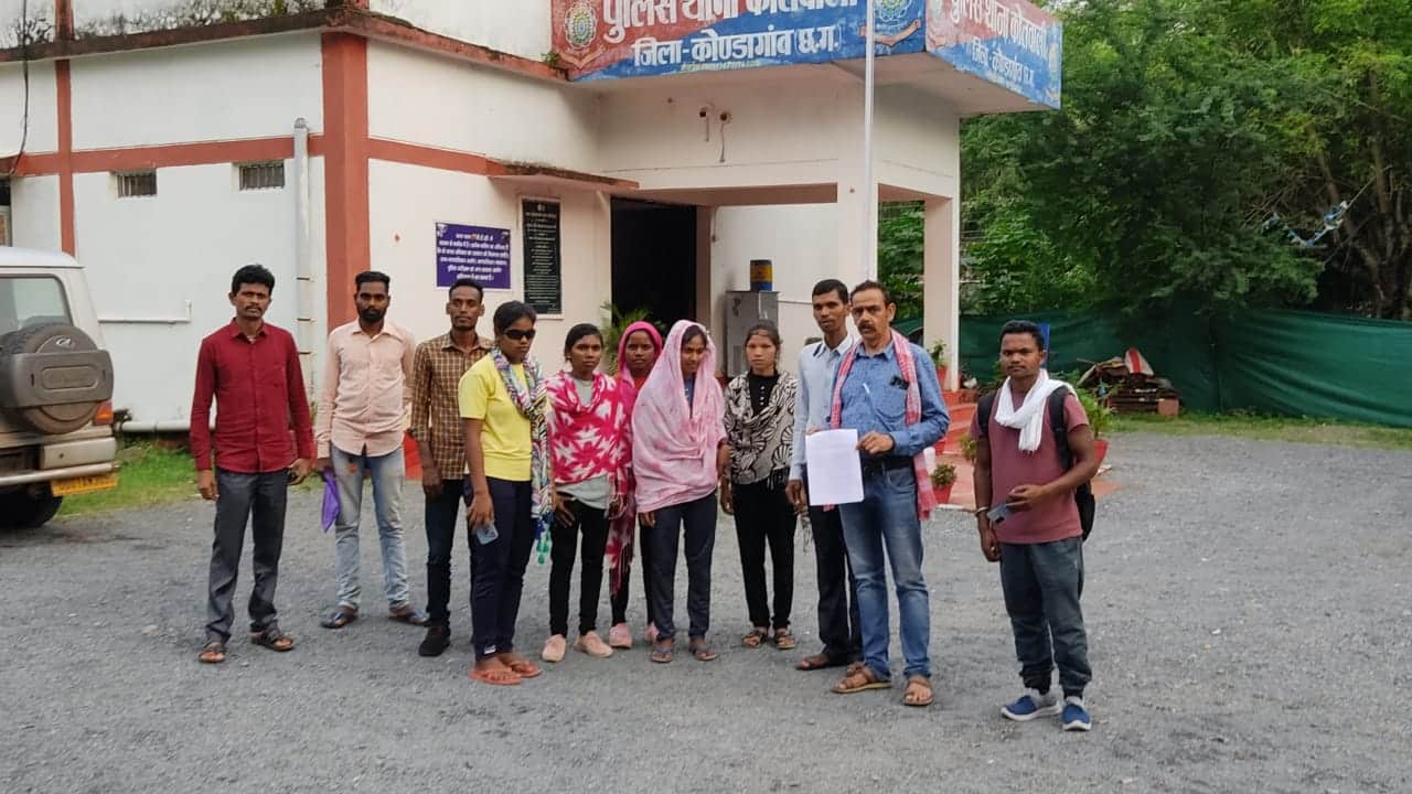 जिला प्रशासन के द्वारा रोजगार मेला आयोजन कर बेरोजगारों के साथ कर रही है छलावा - युवक्तियो ने लगाया आरोप