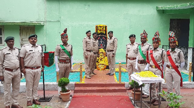 कोण्डागांव वन कर्मियों ने मनाया राष्ट्रीय वन शहीद दिवस