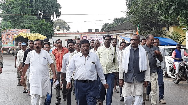 ताड़मेटला में दो आदिवासी की मौत को लेकर आदिवासी समाज ने निकाली रैली