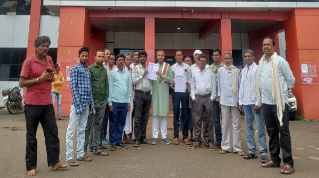 अनुसूचित जनजाति में शामिल करने पनका पनिका समाज अध्यक्ष ने सौंपा ज्ञापन