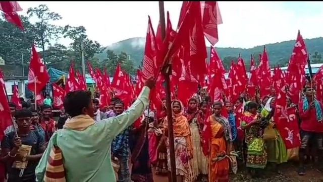कांग्रेस के वादा खिलाफी व ताड़मेटला में फर्जी मुठभेड़ के विरोध में सीपीआई ने निकाली रैली