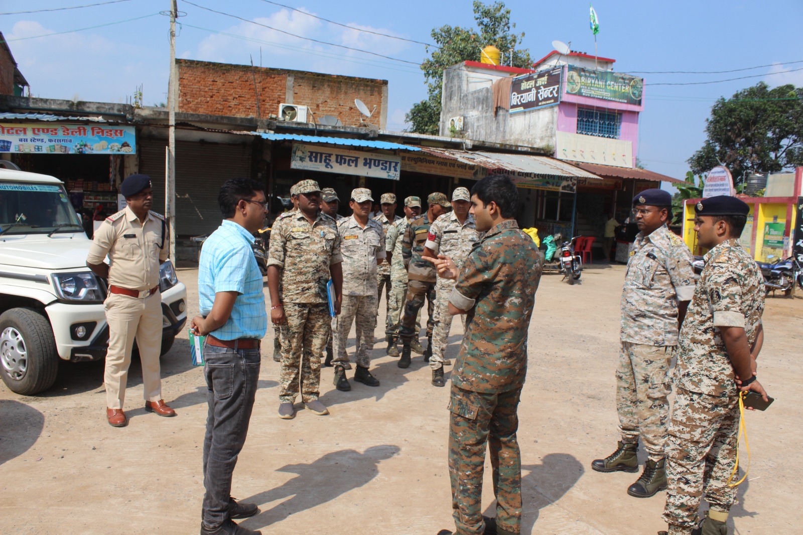 चुनाव मद्देनजर सीमावती चेक पोस्ट पर पुलिस अधीक्षक द्वारा लगातार निरक्षण