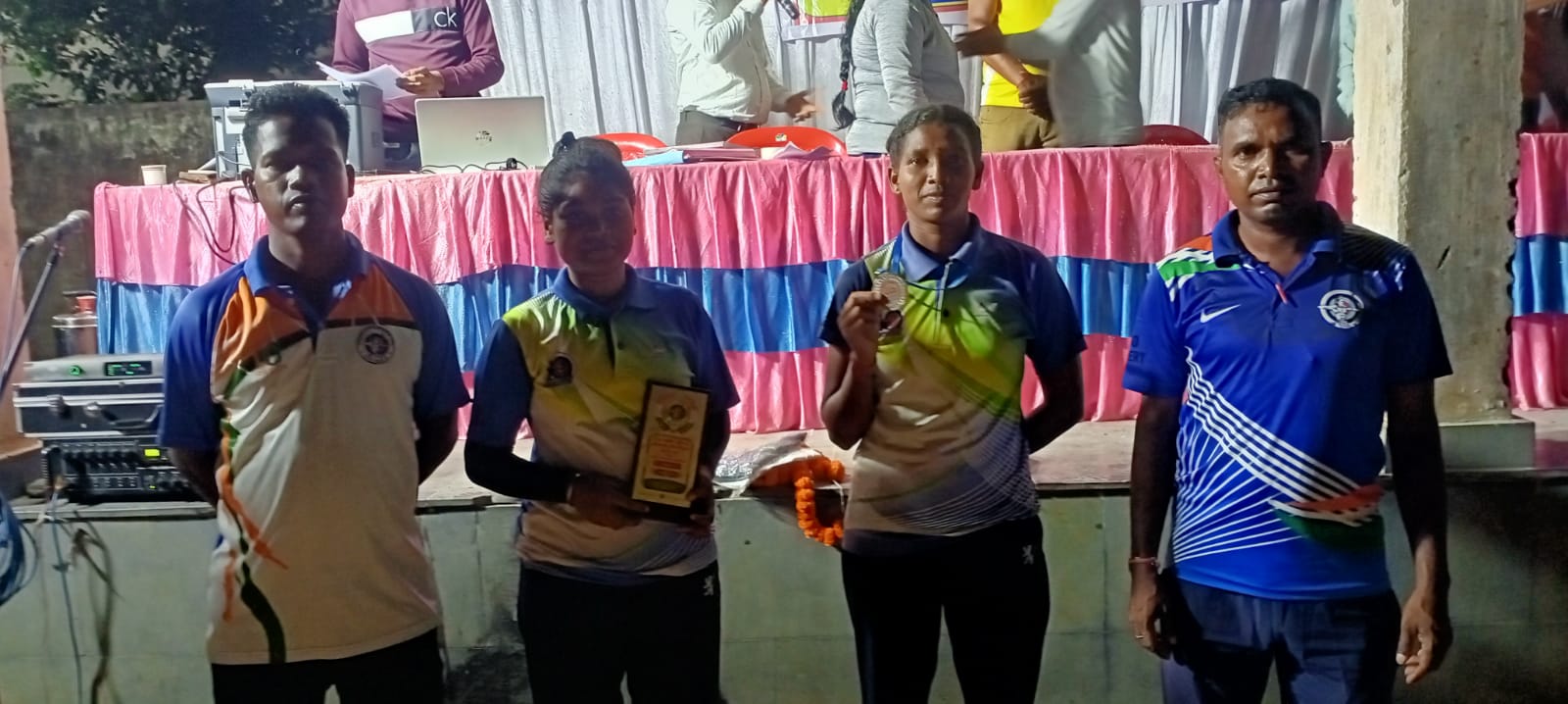 <em>जूनियर राज्य स्तरीय तीरंदाजी प्रतियोगिता में कोण्डागांव की बालिकाओं को मिला सिल्वर मेडल</em>