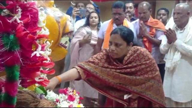 चुनाव मैदान में जाने से पहले मां शीतला का लिया आशीर्वाद लता उसेंडी ने