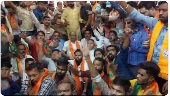 <em>बृजमोहन अग्रवाल पर हमला, अरुण साव ने कहा अपराधियों पर चलेगा बुलडोजर</em>