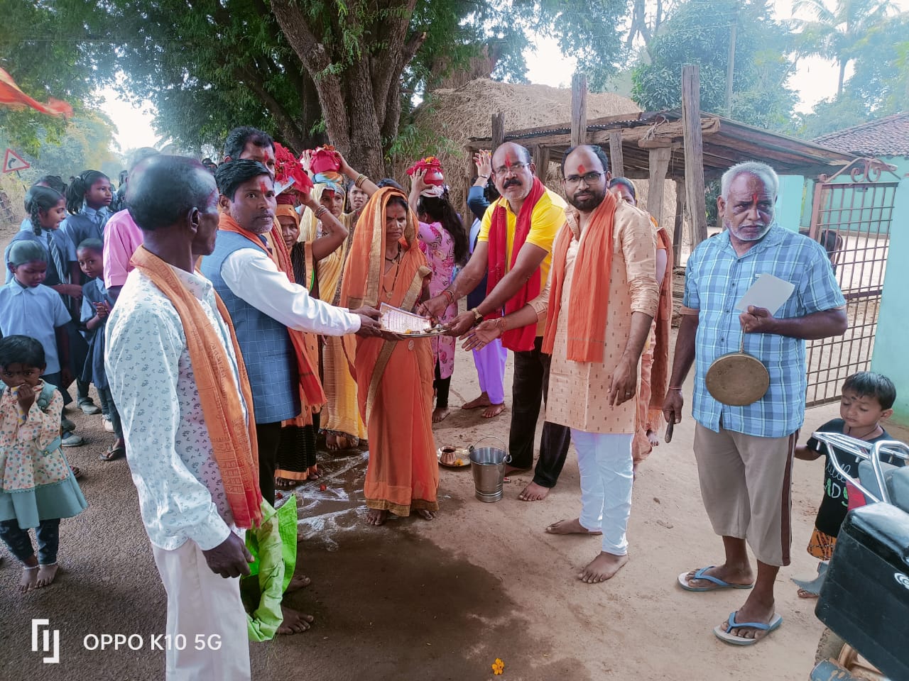 अक्षय कलश यात्रा पहुंची उरन्दाबेड़ा, बड़ी सख्या ग्रामीण अक्षय कलश यात्रा में हुए शामिल..