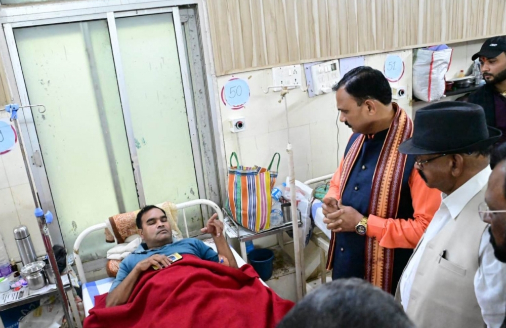 स्वास्थ्य मंत्री जायसवाल ने अंबिकापुर जिला अस्पताल की नब्ज टटोली...