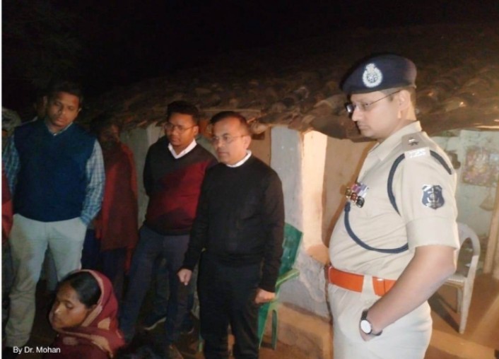 कलेक्टर और एसपी ने नागाडबरा गांव पहुंच कर आगजनी घटना स्थल का अवलोकन किया...